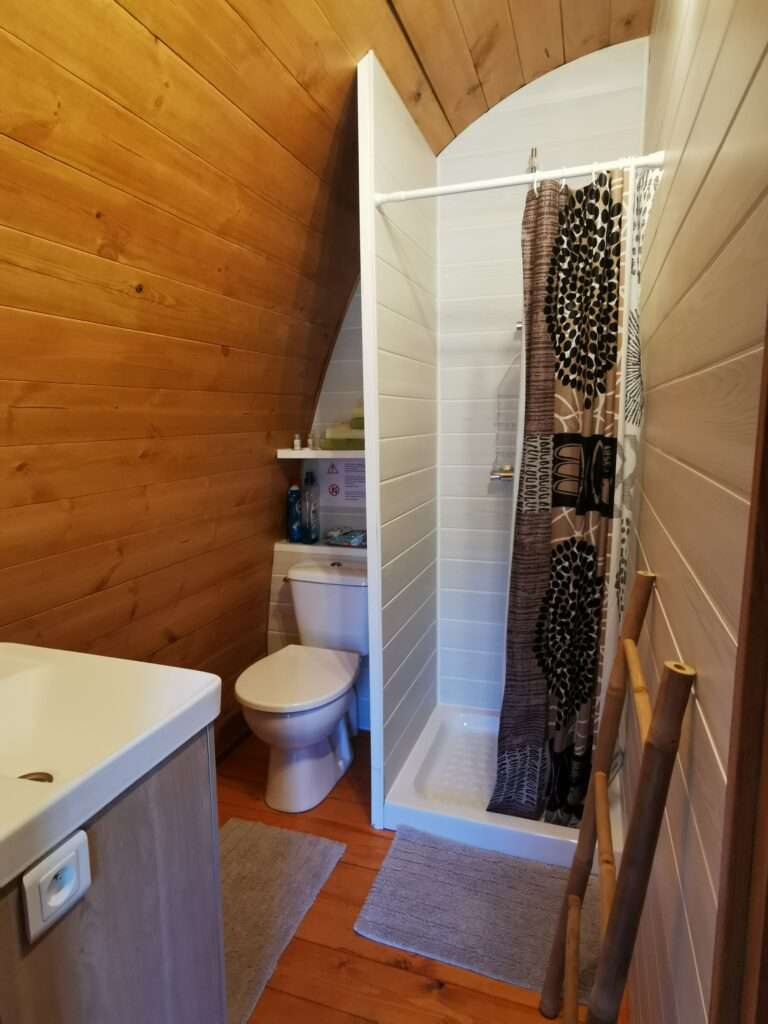 salle d'eau privée, sale de bain privée